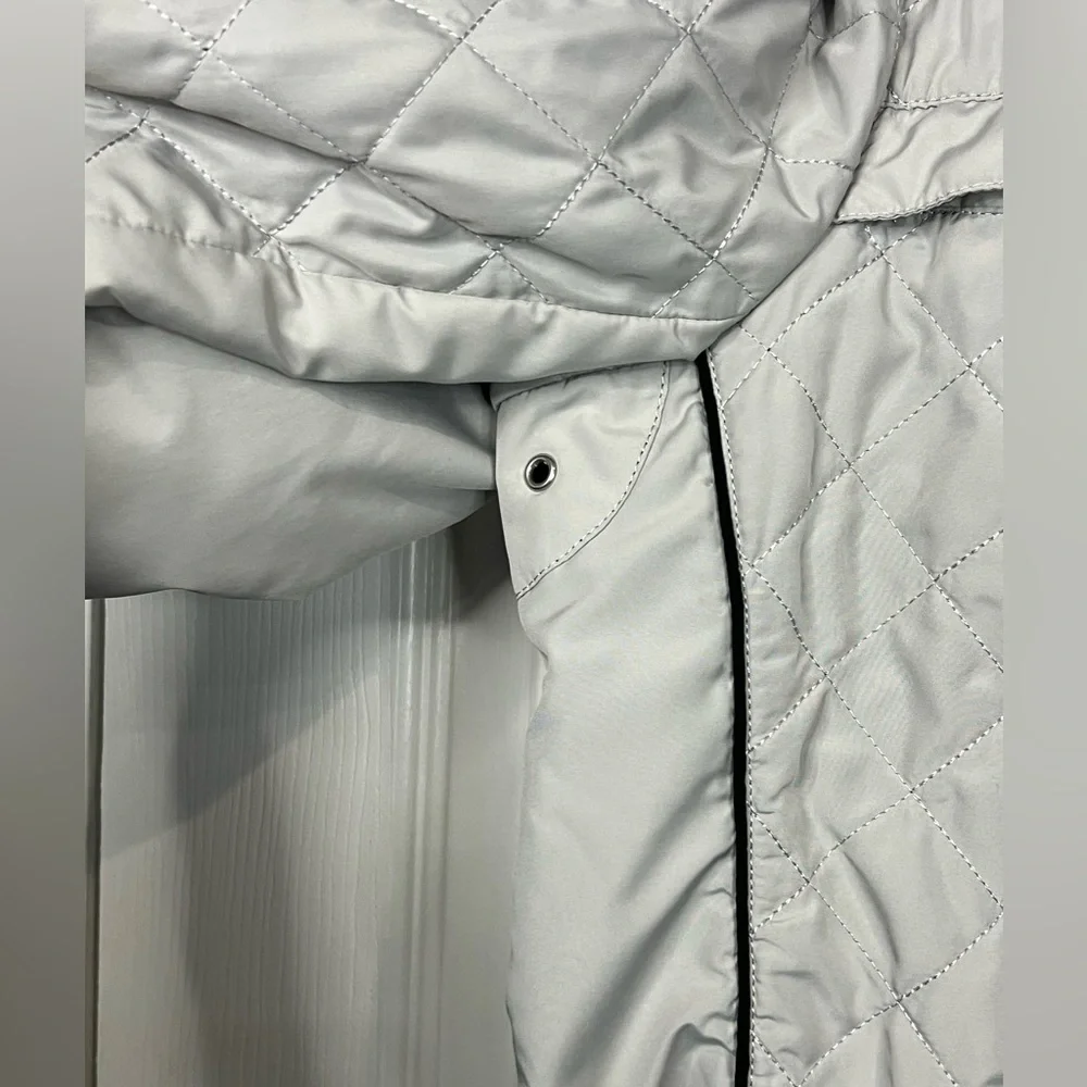 Chico’s Women’s Quilted Gray Jacket - Size 2 (Large - 12)